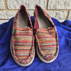 Sanuk Moccasins/Slip on Loafers